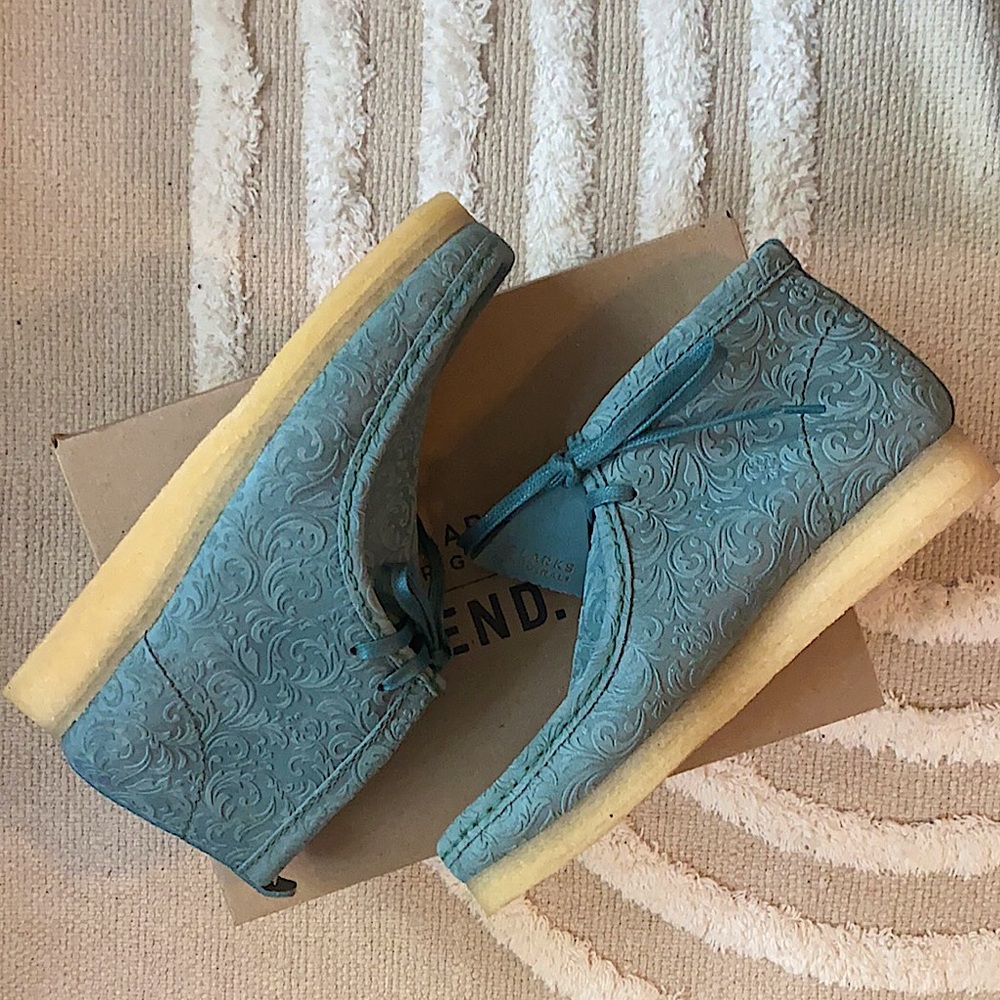 Clark’s Originals x END | Oxford Flowers | Wallabee Boot